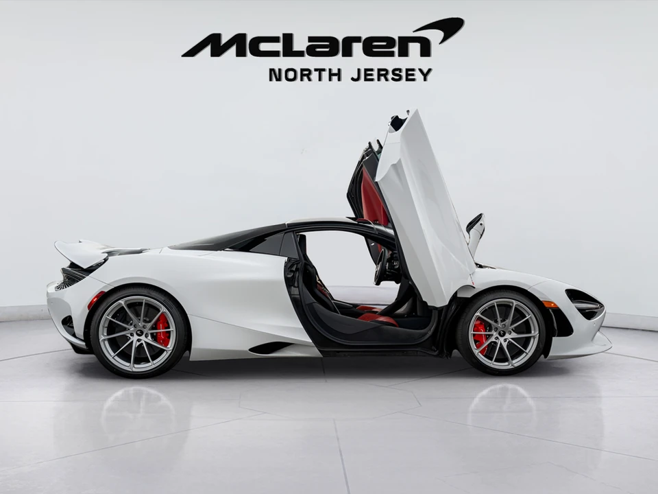 2026 McLaren 750S Spider - Image 9 of 31
