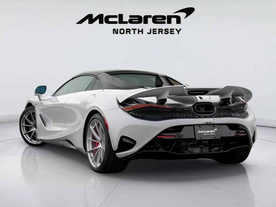 2026 McLaren 750S Spider - Image 14 of 31