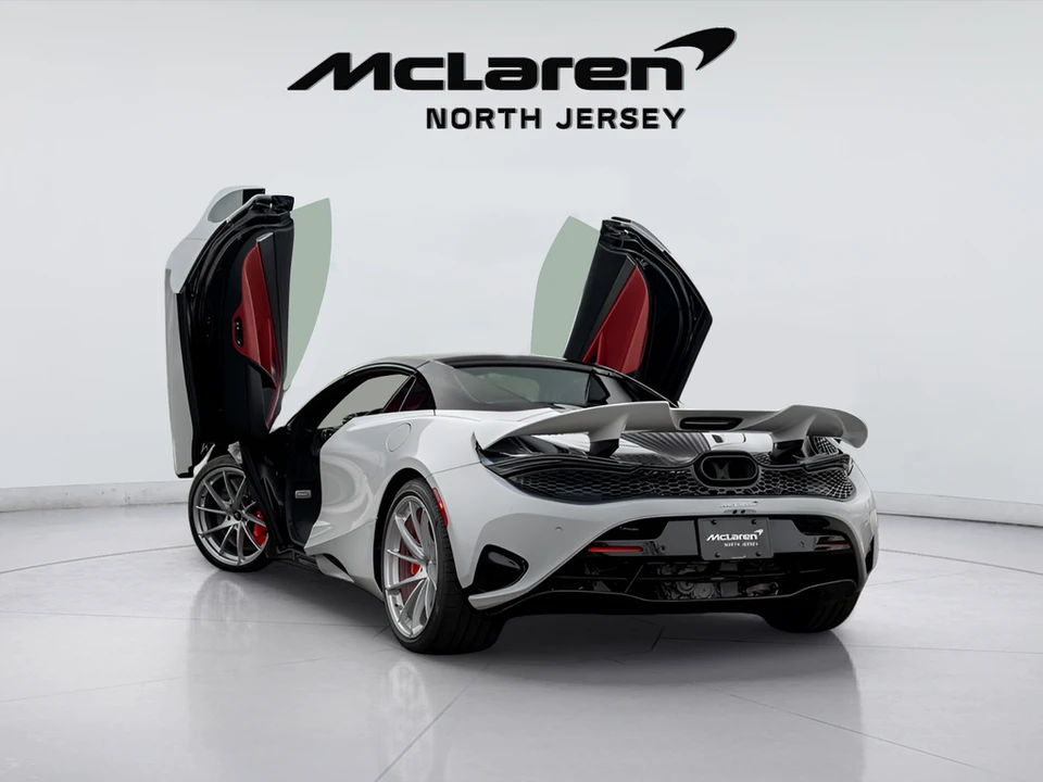 2026 McLaren 750S Spider - Image 15 of 31