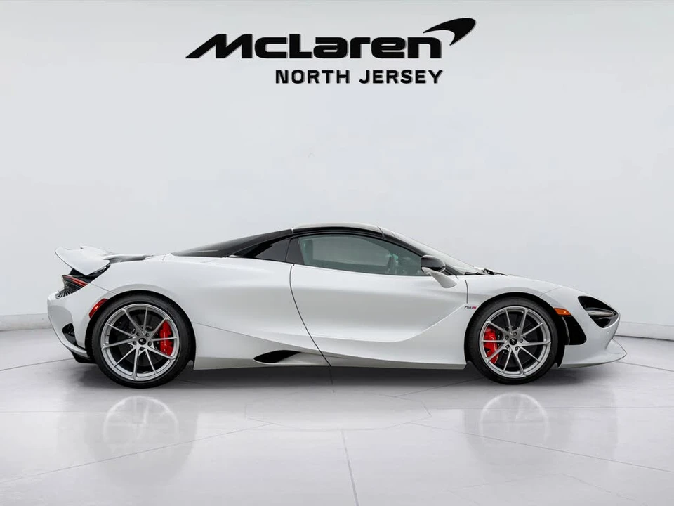 2026 McLaren 750S Spider - Image 8 of 31