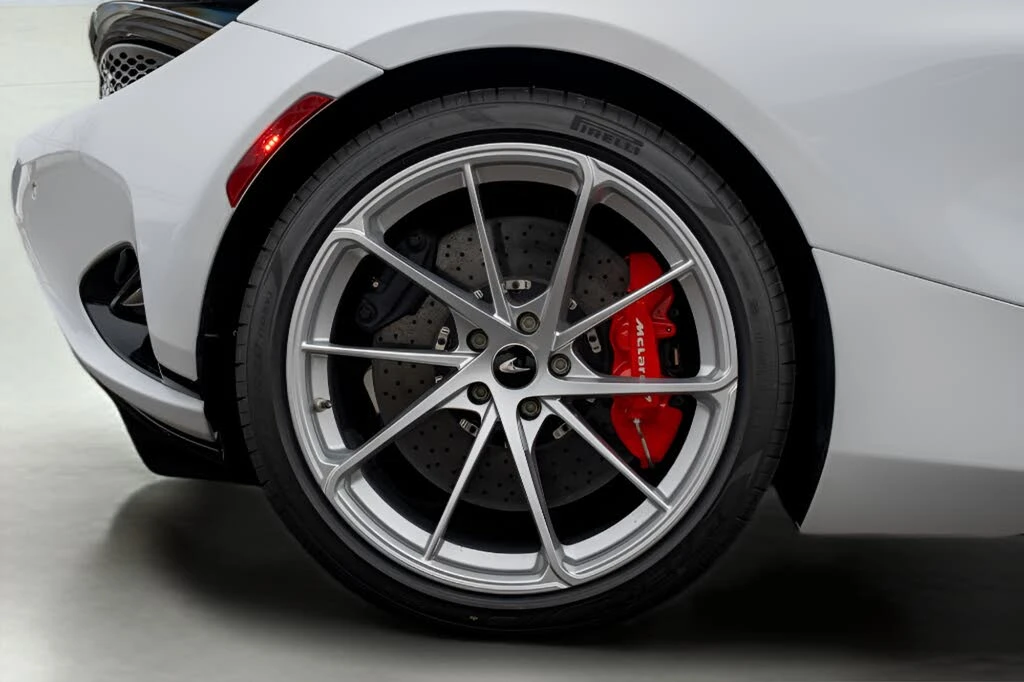 2026 McLaren 750S Spider - Image 22 of 31