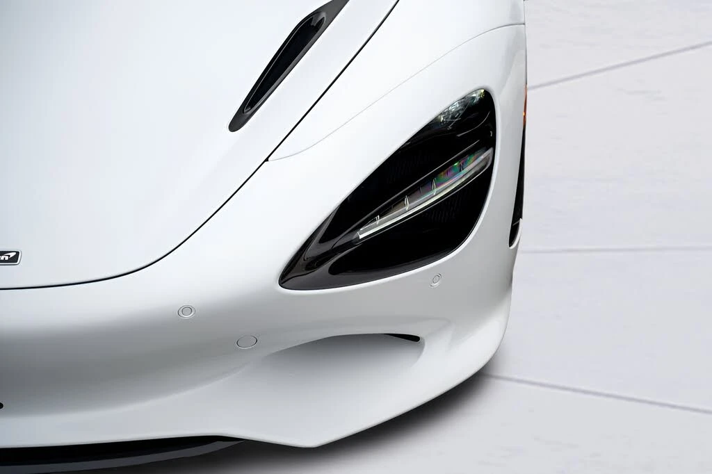 2026 McLaren 750S Spider - Image 26 of 31