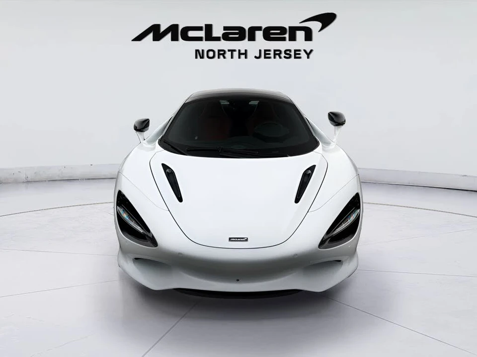 2026 McLaren 750S Spider - Image 23 of 31
