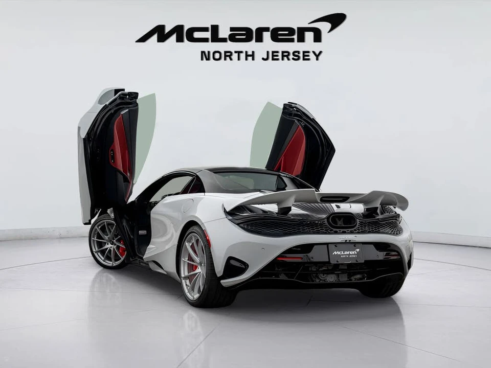 2026 McLaren 750S Spider - Image 15 of 31