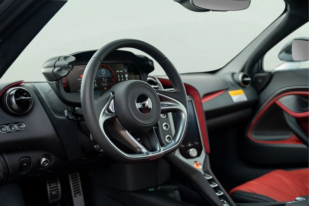 2026 McLaren 750S Spider - Image 28 of 31