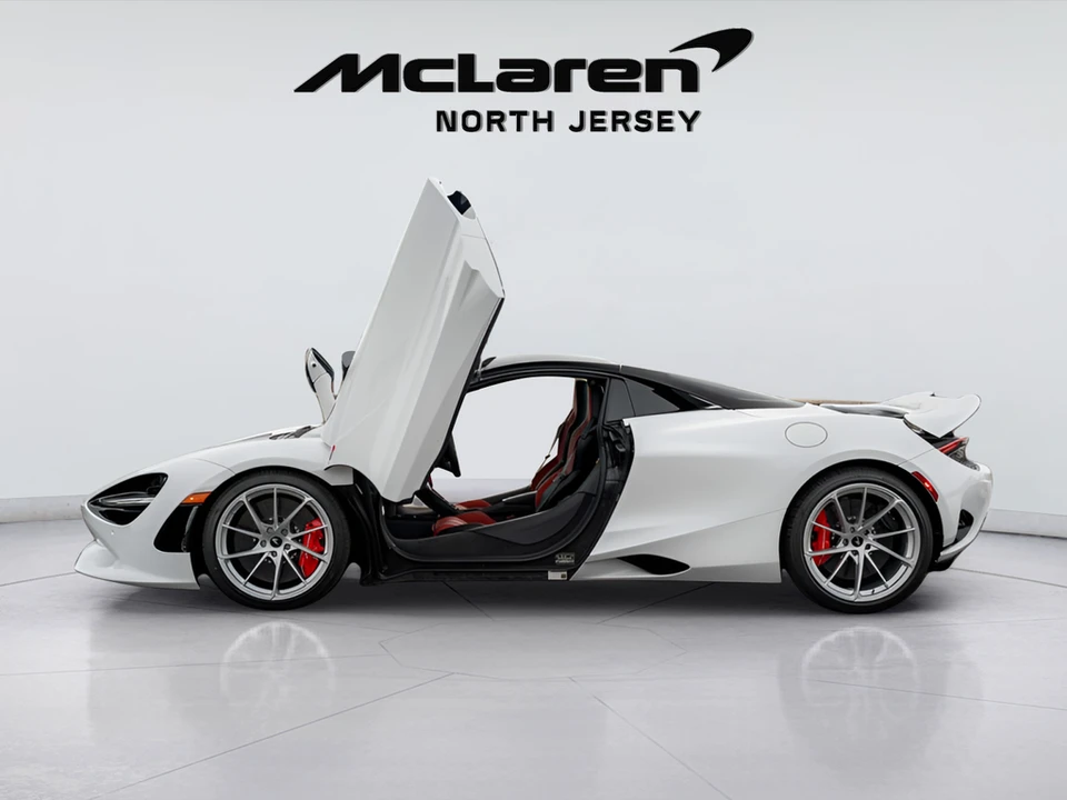 2026 McLaren 750S Spider - Image 18 of 31