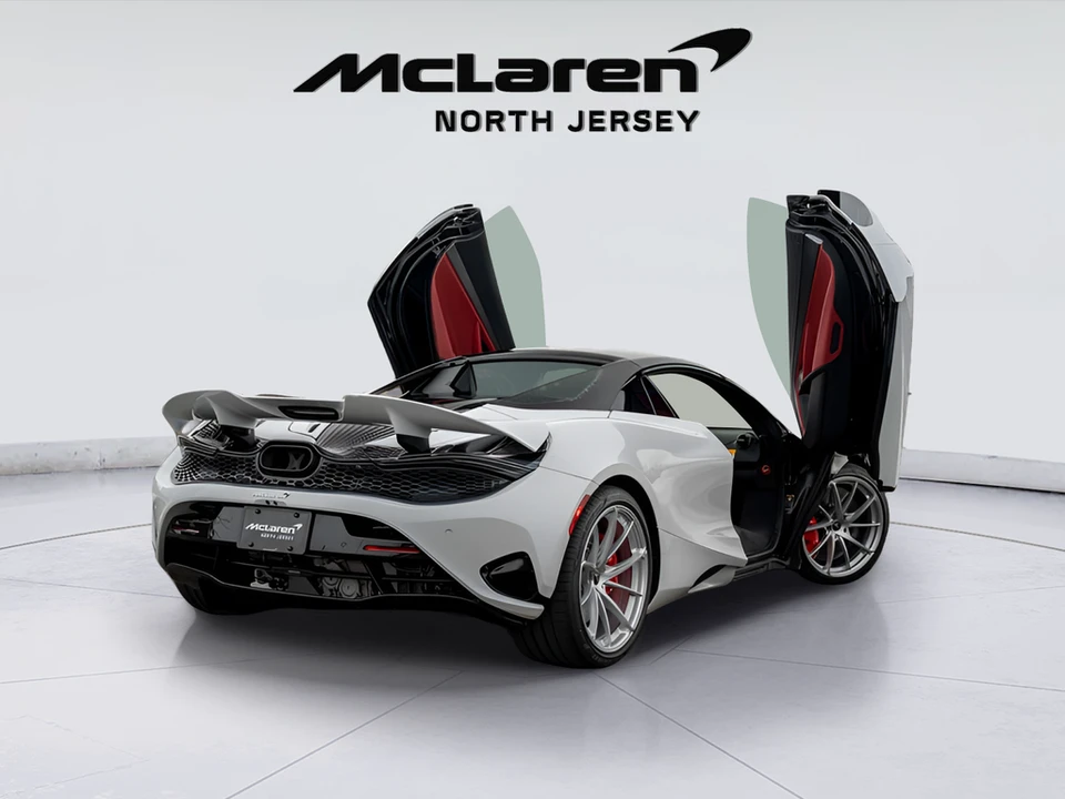 2026 McLaren 750S Spider - Image 11 of 31
