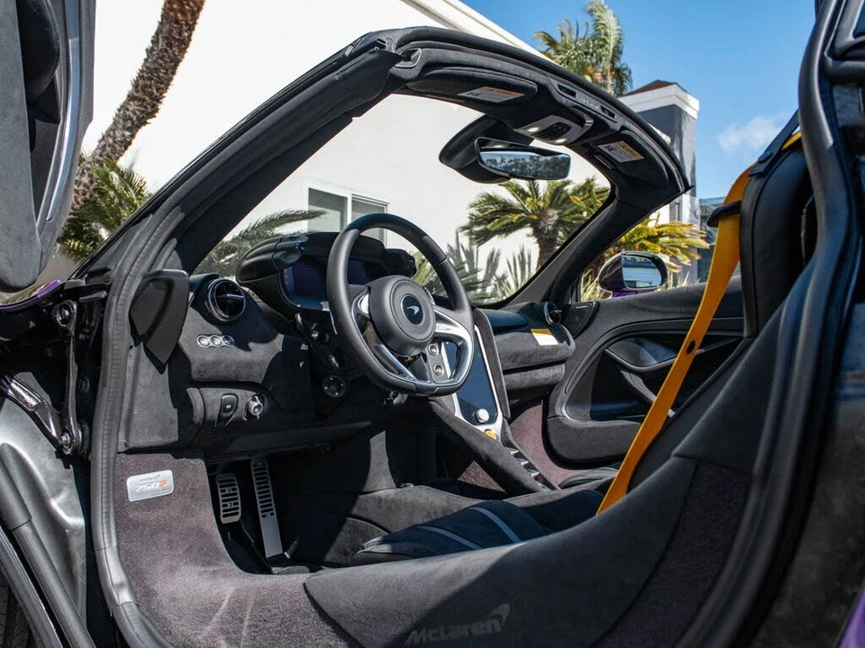 2026 McLaren 750S Spider - Image 8 of 31