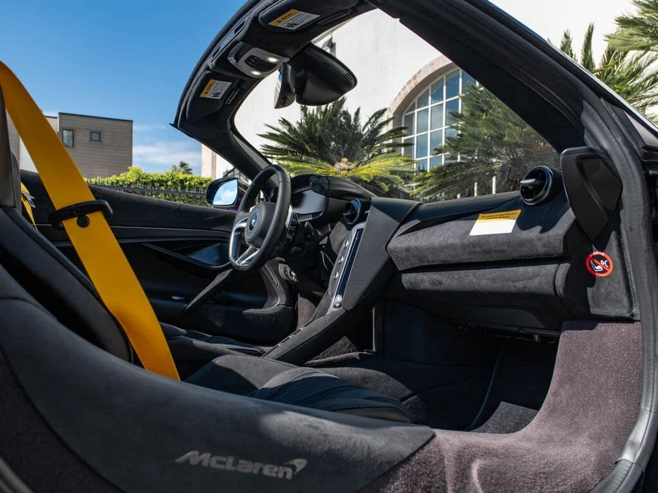 2026 McLaren 750S Spider - Image 10 of 31