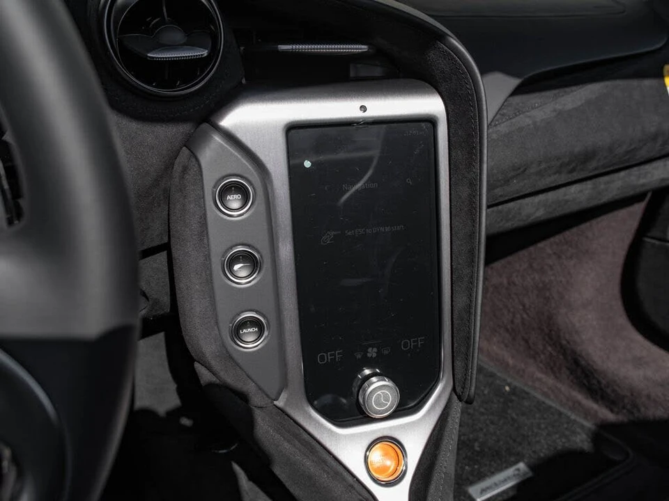 2026 McLaren 750S Spider - Image 22 of 31
