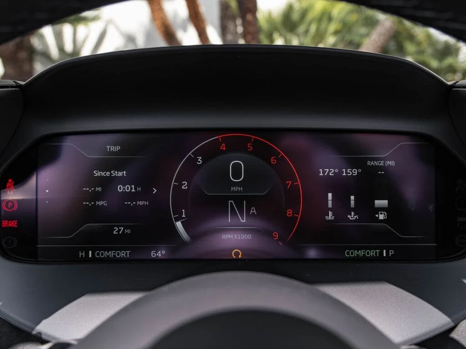 2026 McLaren 750S Spider - Image 13 of 31