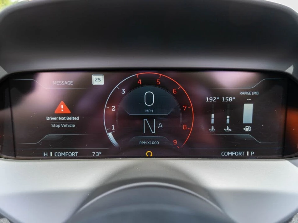 2026 McLaren 750S Spider - Image 13 of 31