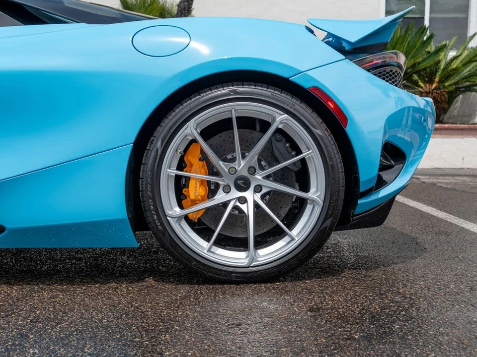 2026 McLaren 750S Spider - Image 27 of 31