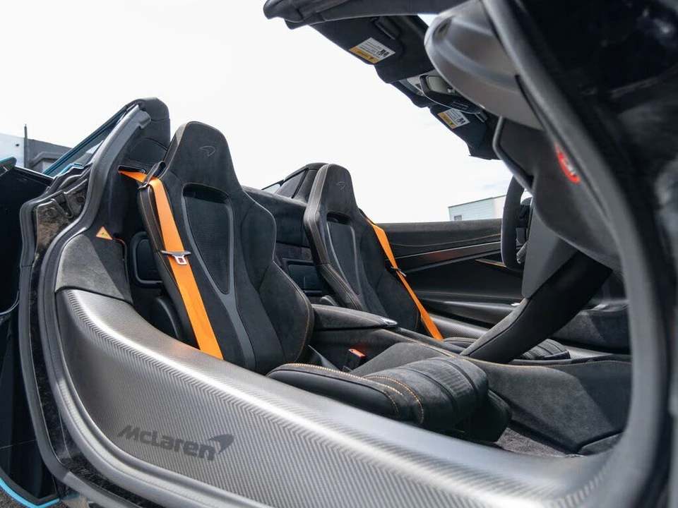 2026 McLaren 750S Spider - Image 23 of 31