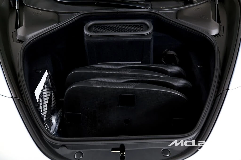 2026 McLaren 750S Spider - Image 18 of 31