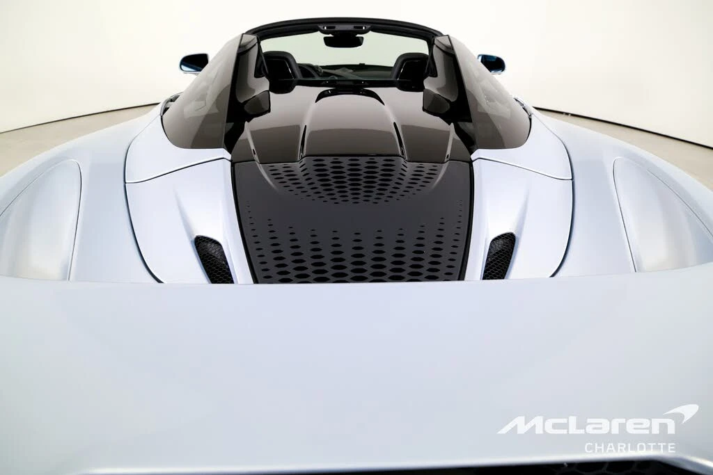 2026 McLaren 750S Spider - Image 26 of 31