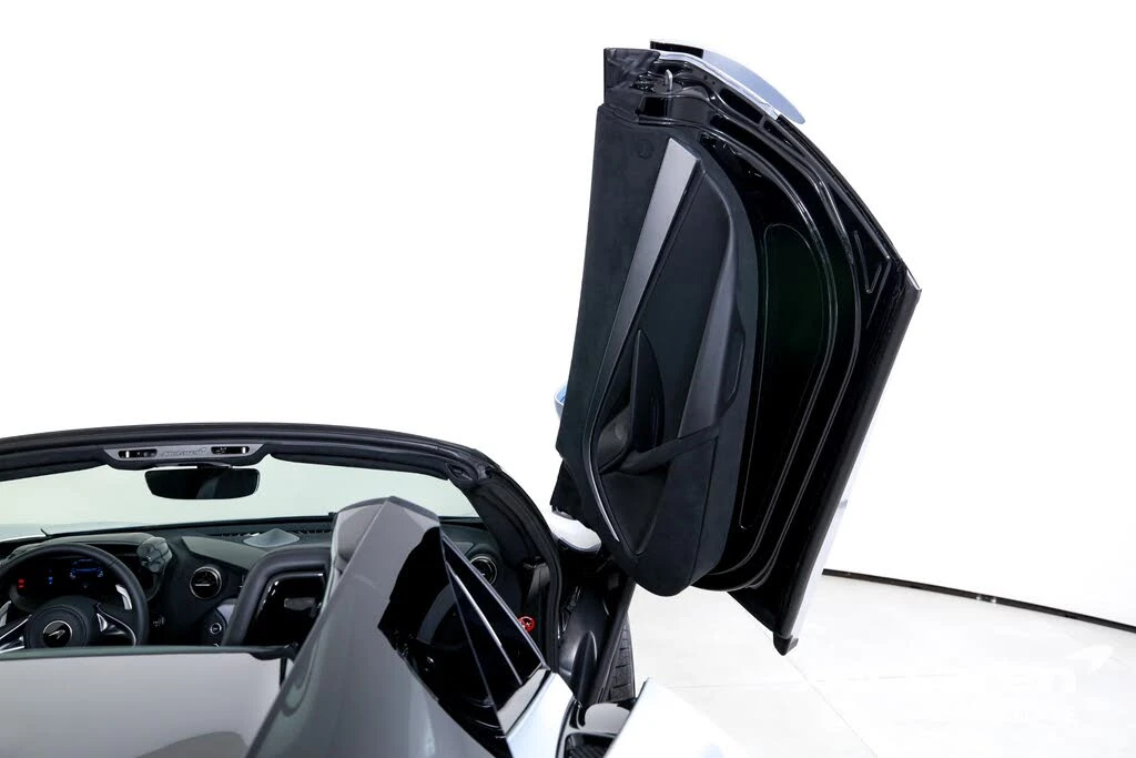 2026 McLaren 750S Spider - Image 19 of 31