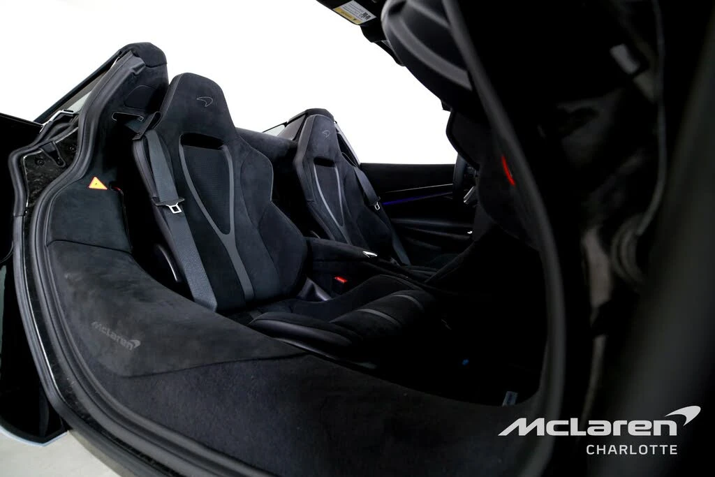 2026 McLaren 750S Spider - Image 20 of 31
