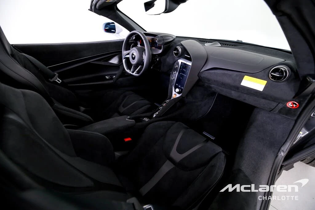2026 McLaren 750S Spider - Image 21 of 31