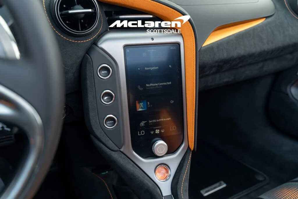 2026 McLaren 750S Spider - Image 15 of 31