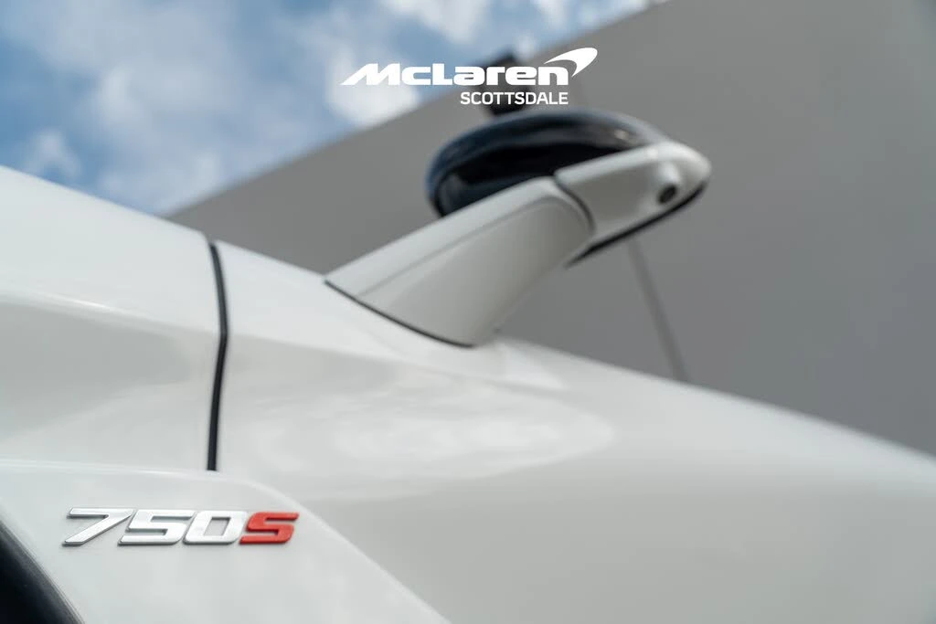2026 McLaren 750S Spider - Image 21 of 31