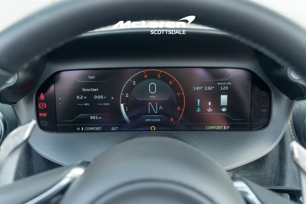 2026 McLaren 750S Spider - Image 14 of 31