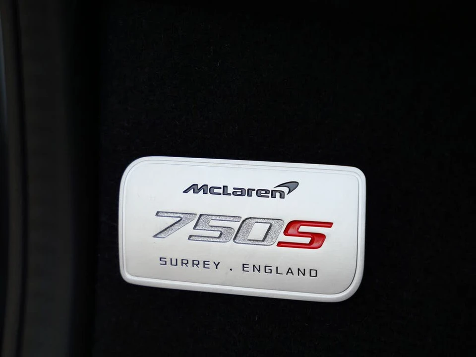 2026 McLaren 750S Spider - Image 13 of 29
