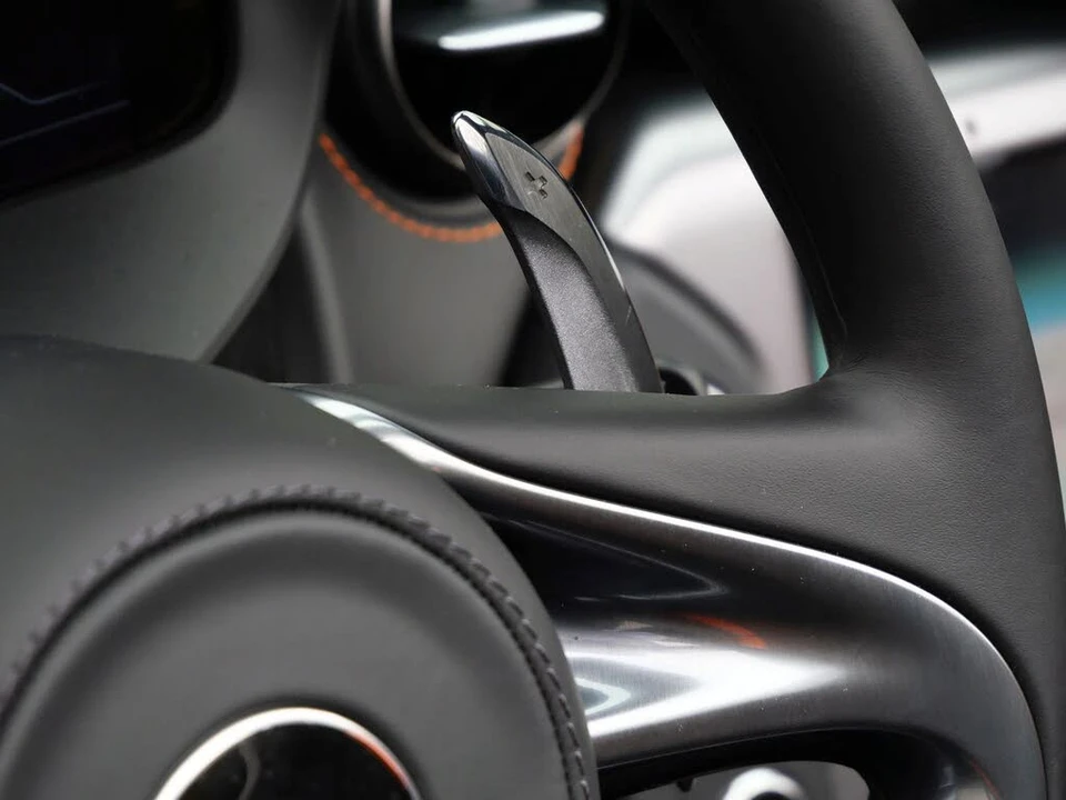 2026 McLaren 750S Spider - Image 12 of 29