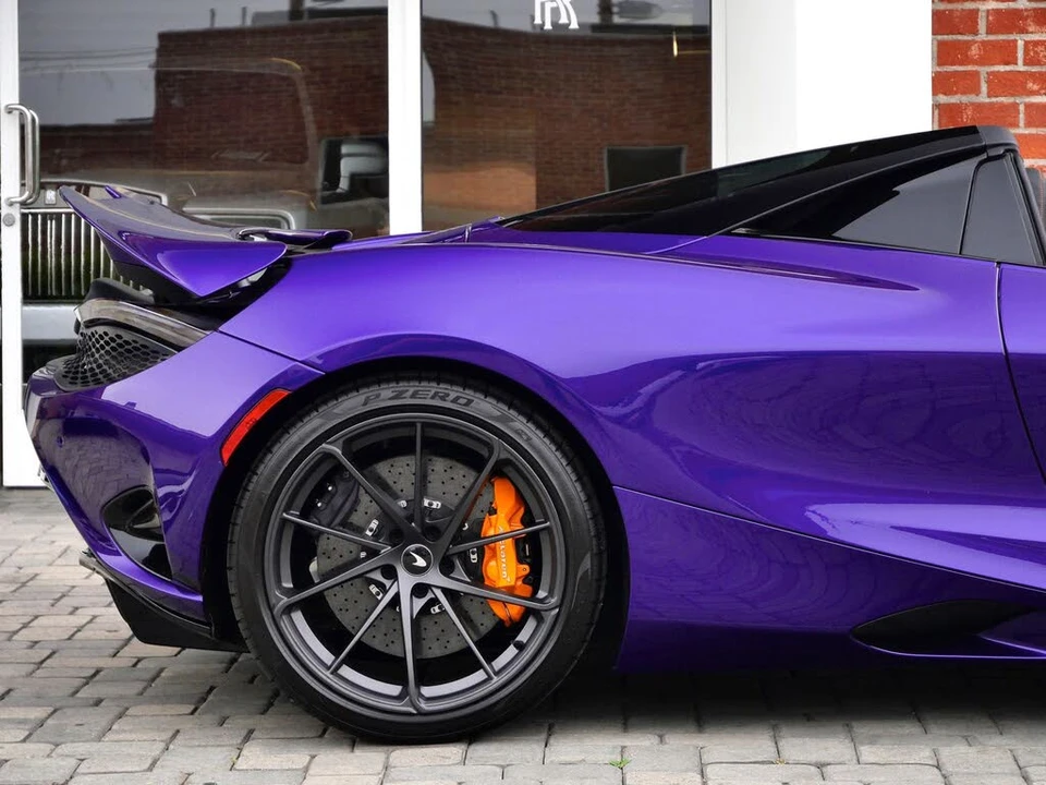 2026 McLaren 750S Spider - Image 18 of 29