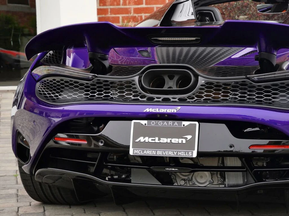 2026 McLaren 750S Spider - Image 19 of 29