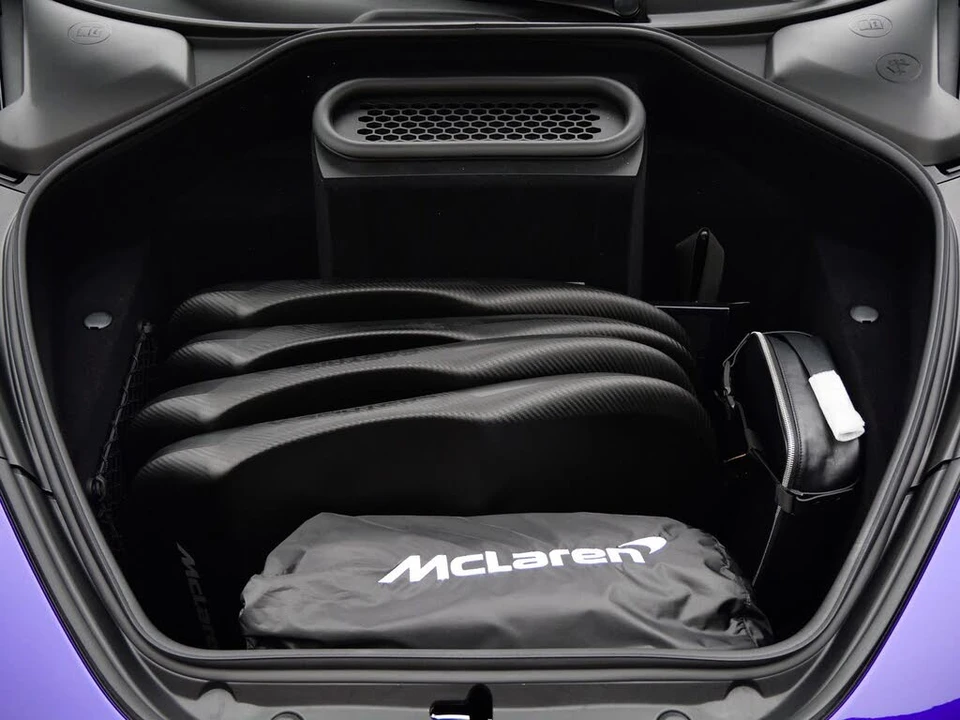 2026 McLaren 750S Spider - Image 27 of 29