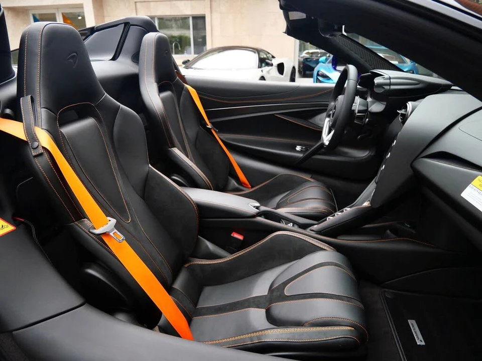 2026 McLaren 750S Spider - Image 11 of 29