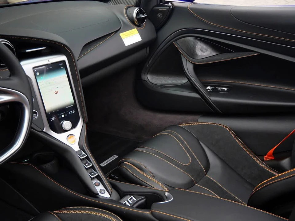 2026 McLaren 750S Spider - Image 22 of 29
