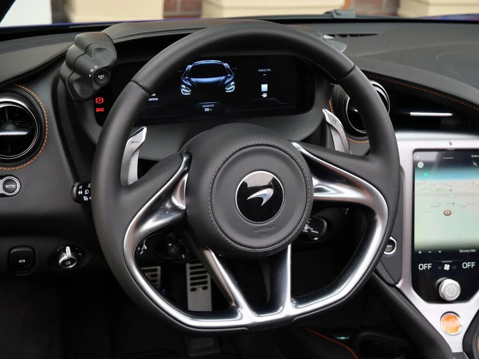 2026 McLaren 750S Spider - Image 9 of 29
