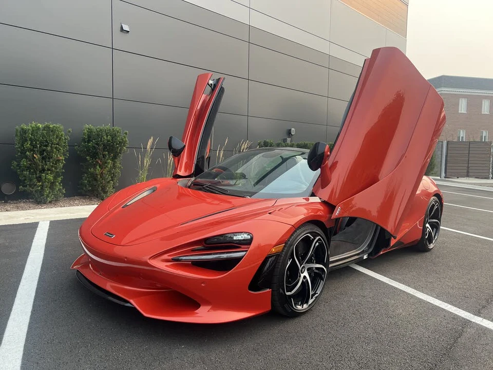 2026 McLaren 750S Spider - Image 10 of 20