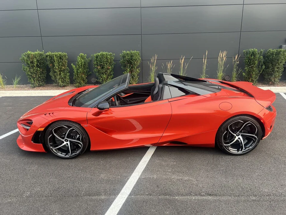 2026 McLaren 750S Spider - Image 4 of 20
