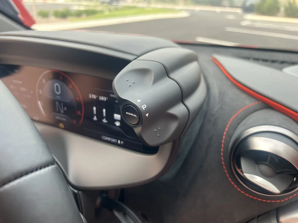 2026 McLaren 750S Spider - Image 16 of 20