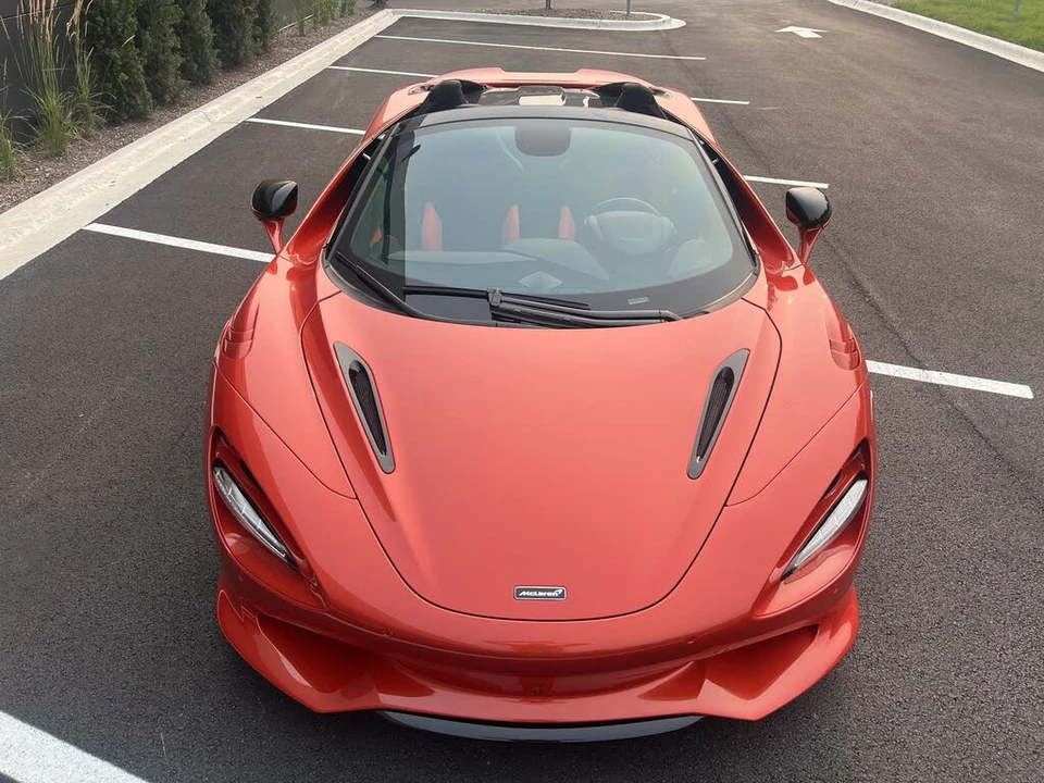 2026 McLaren 750S Spider - Image 8 of 20