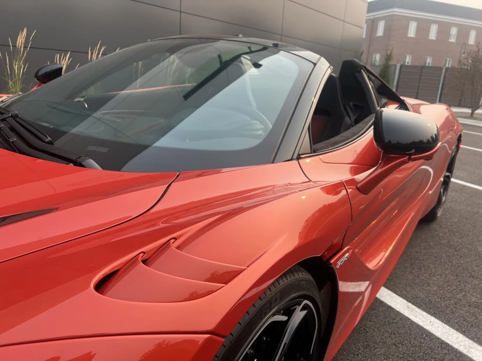 2026 McLaren 750S Spider - Image 17 of 20