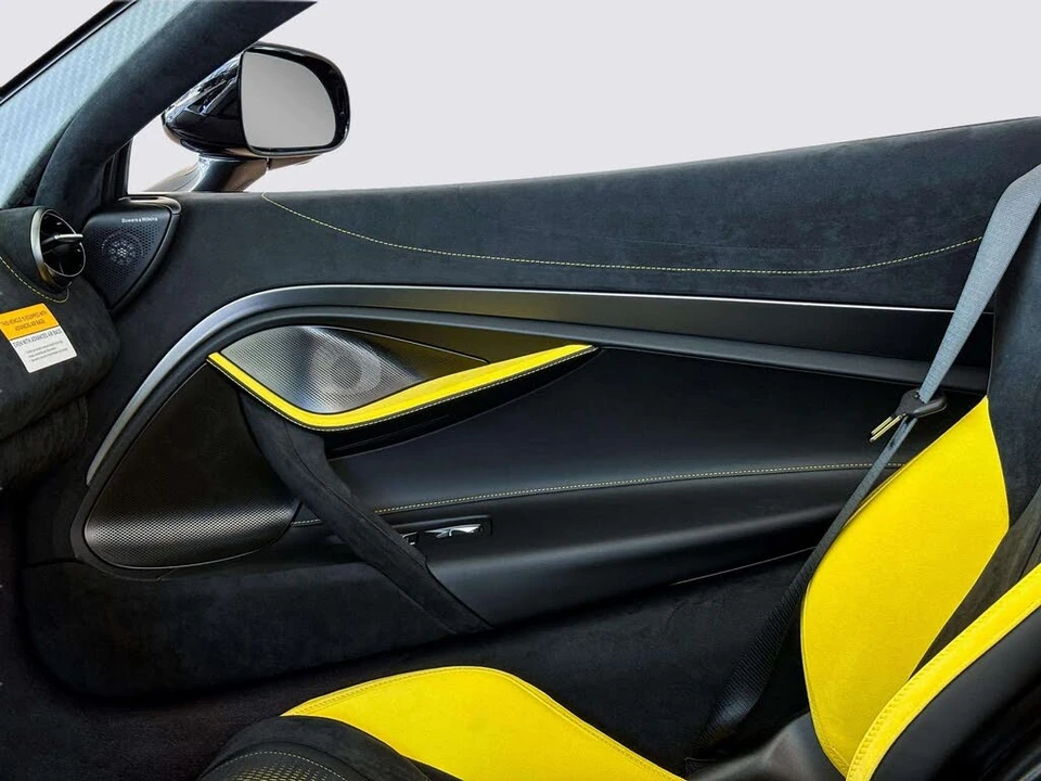 2026 McLaren 750S Spider - Image 20 of 31