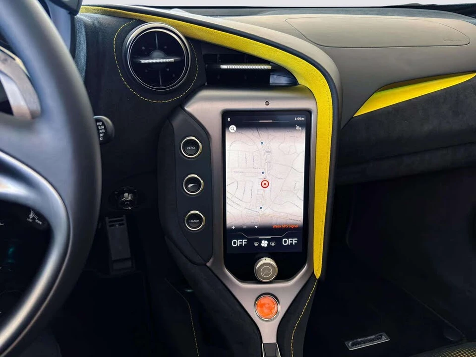 2026 McLaren 750S Spider - Image 26 of 31