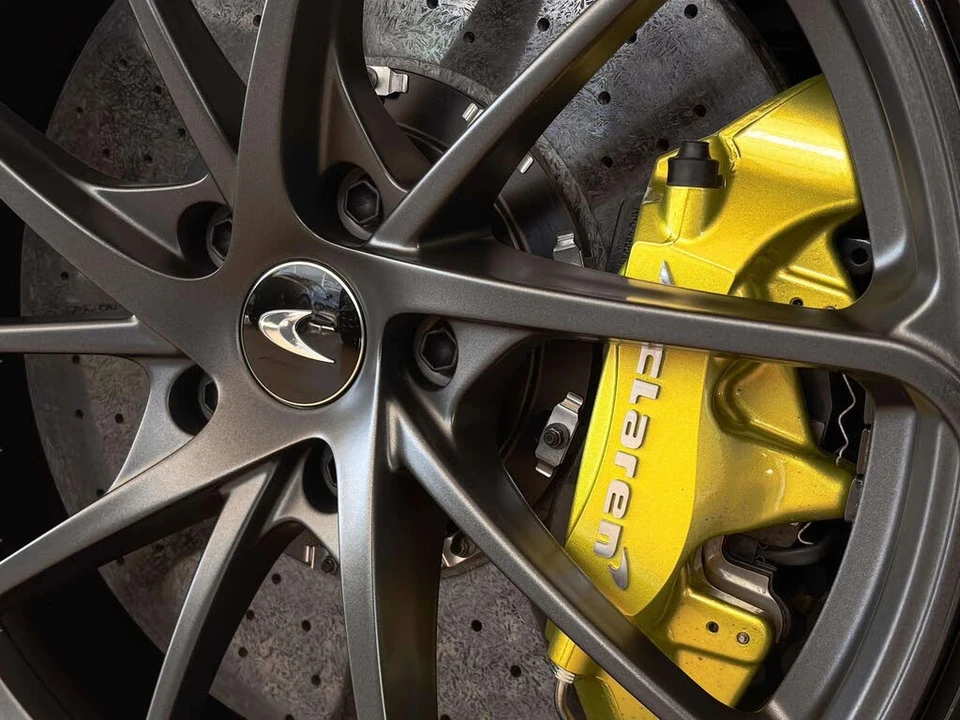 2026 McLaren 750S Spider - Image 15 of 31