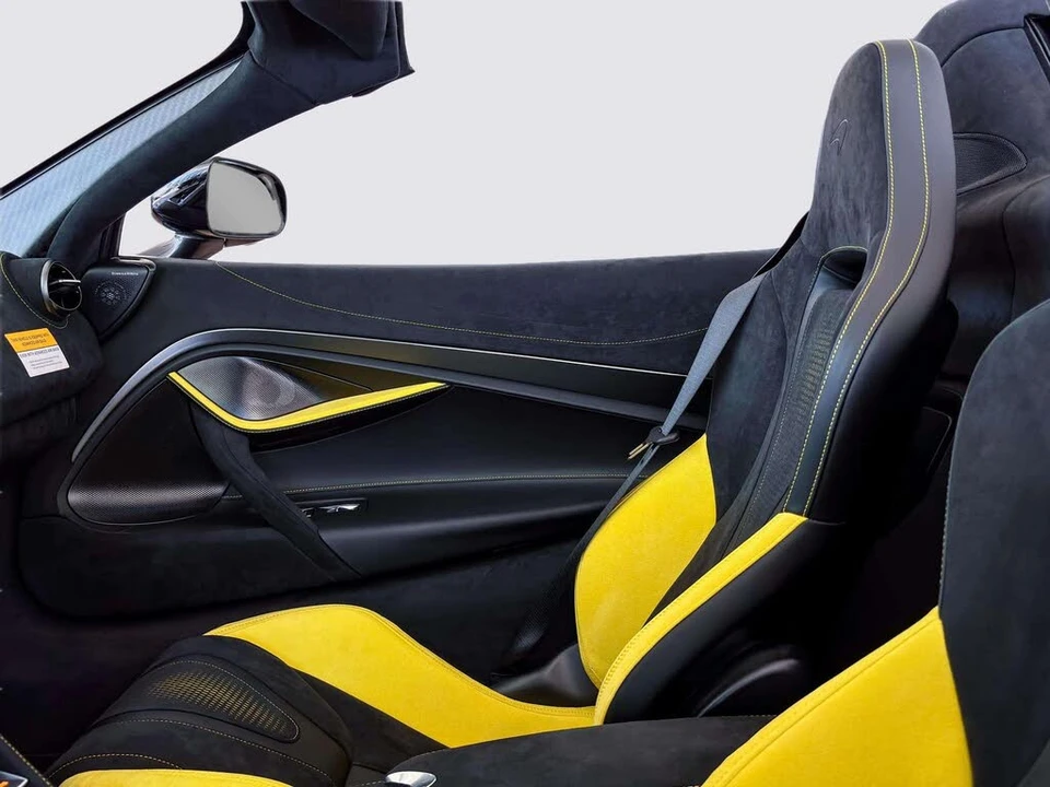 2026 McLaren 750S Spider - Image 21 of 31