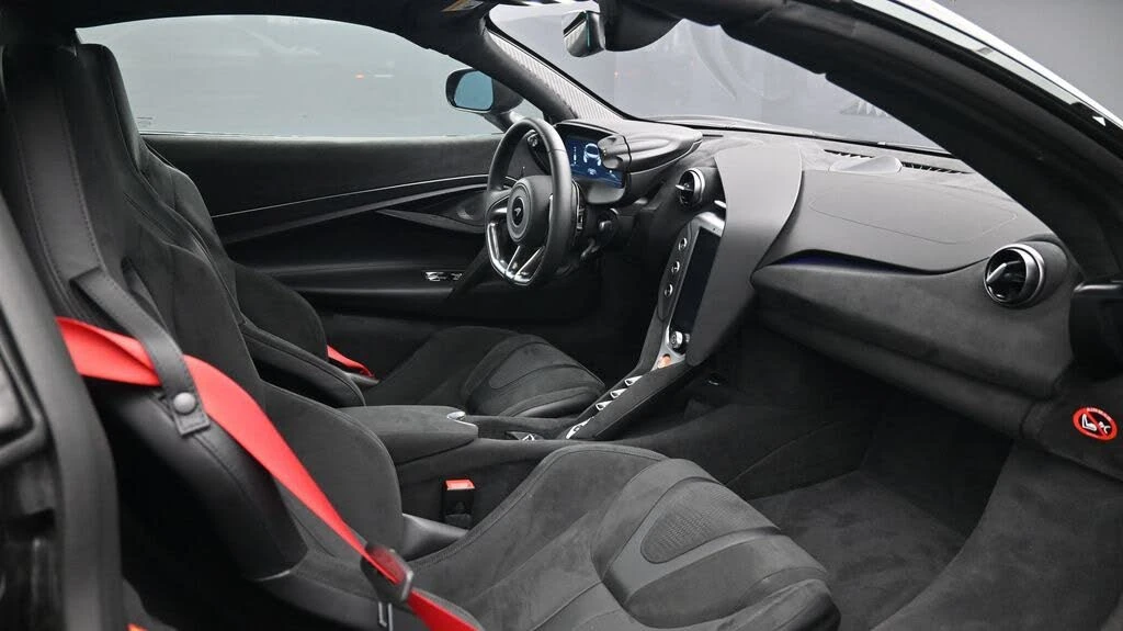 2026 McLaren 750S Spider - Image 2 of 24