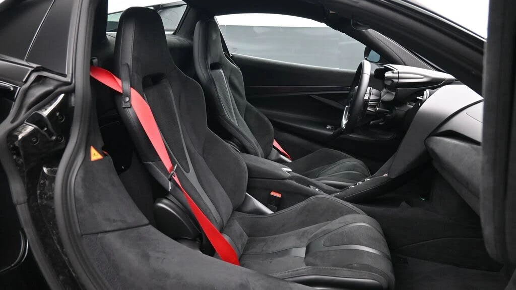 2026 McLaren 750S Spider - Image 12 of 24