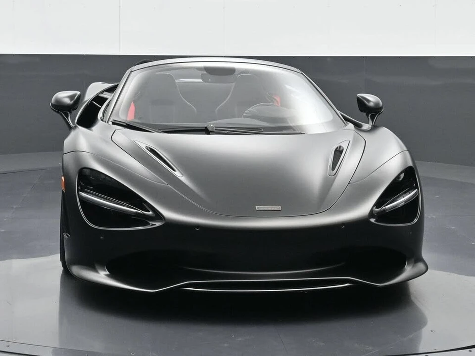 2026 McLaren 750S Spider - Image 15 of 24