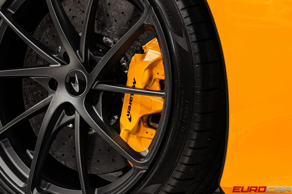 2026 McLaren 750S Spider - Image 26 of 31