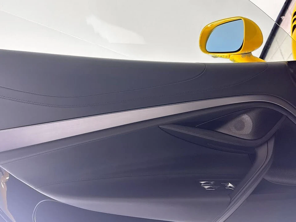 2026 McLaren 750S Spider - Image 15 of 25