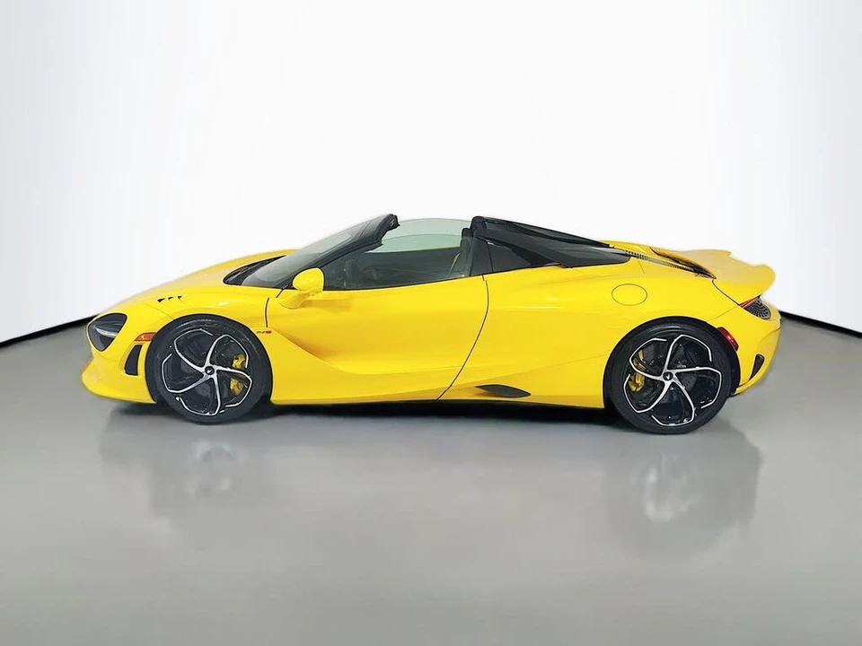 2026 McLaren 750S Spider - Image 4 of 25