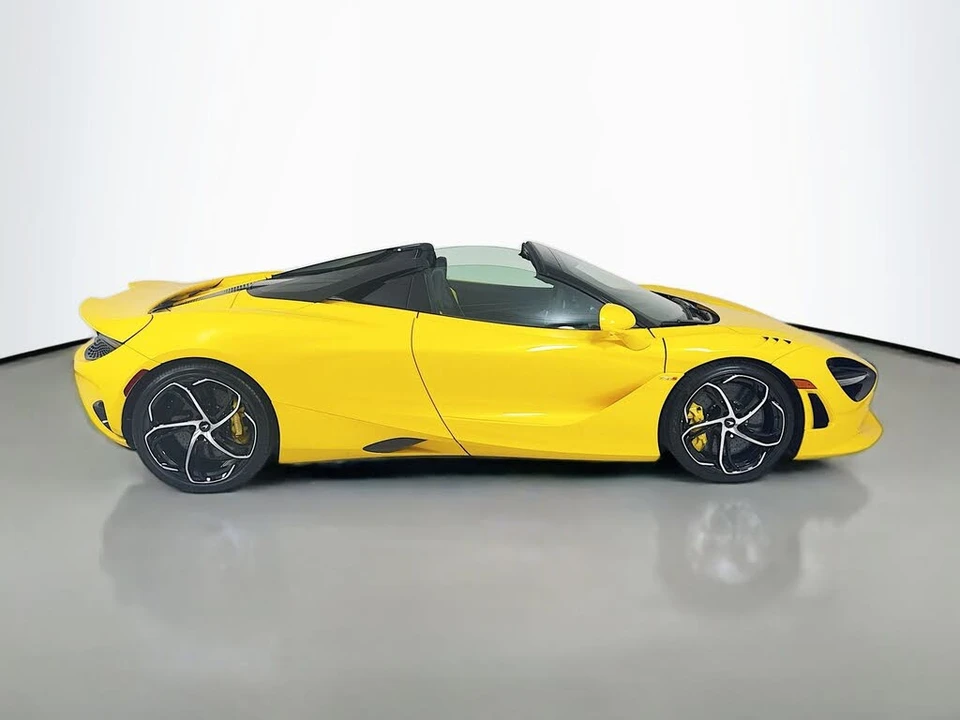2026 McLaren 750S Spider - Image 8 of 25